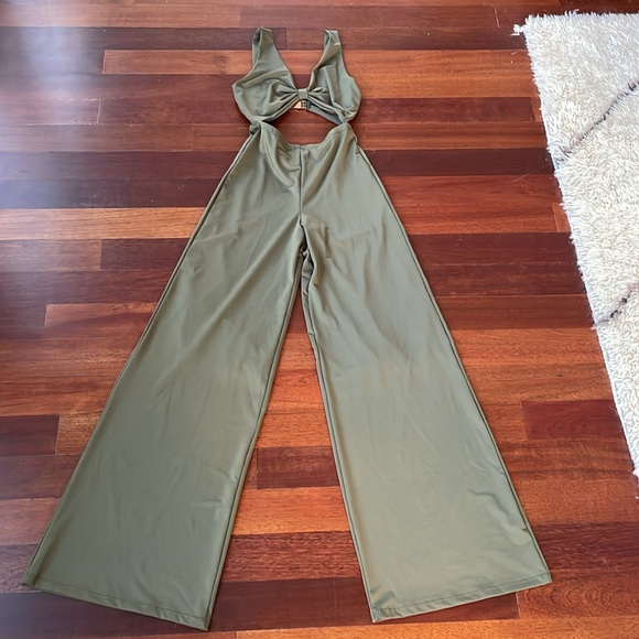 HOT MIAMI STYLES GREEN JUMPSUIT, S - Picture 10 of 11